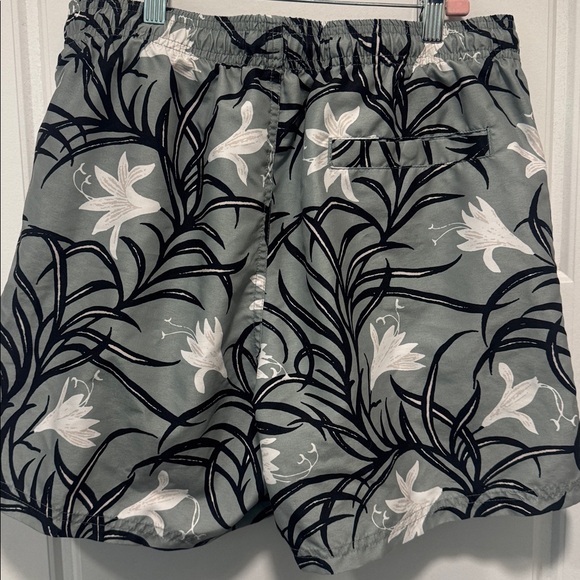 Reiss Patterned Swim Shorts- Large - Picture 4 of 10